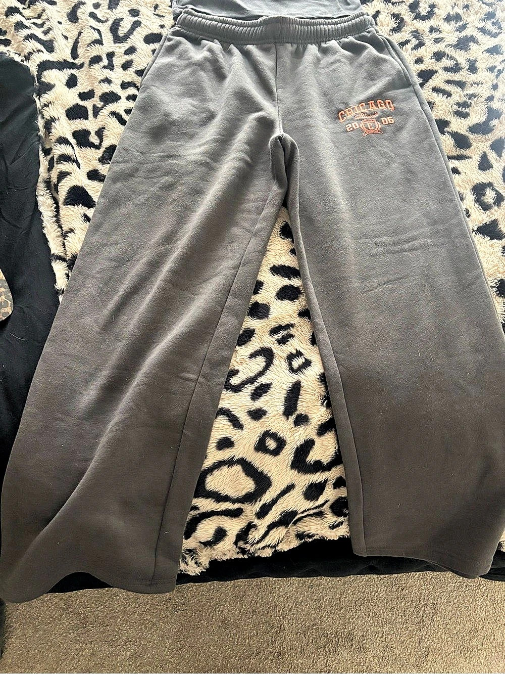 Chicago Sweat Set - Picture 2 of 4
